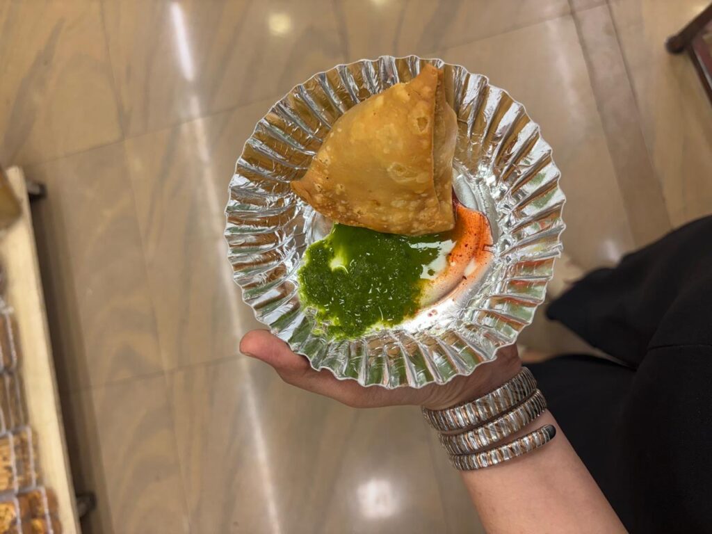 punjab-sweet-shop-samosa