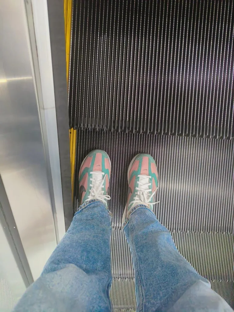 nike women pink and green air max dawn